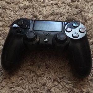 PlayStation DualShock 4 Controller